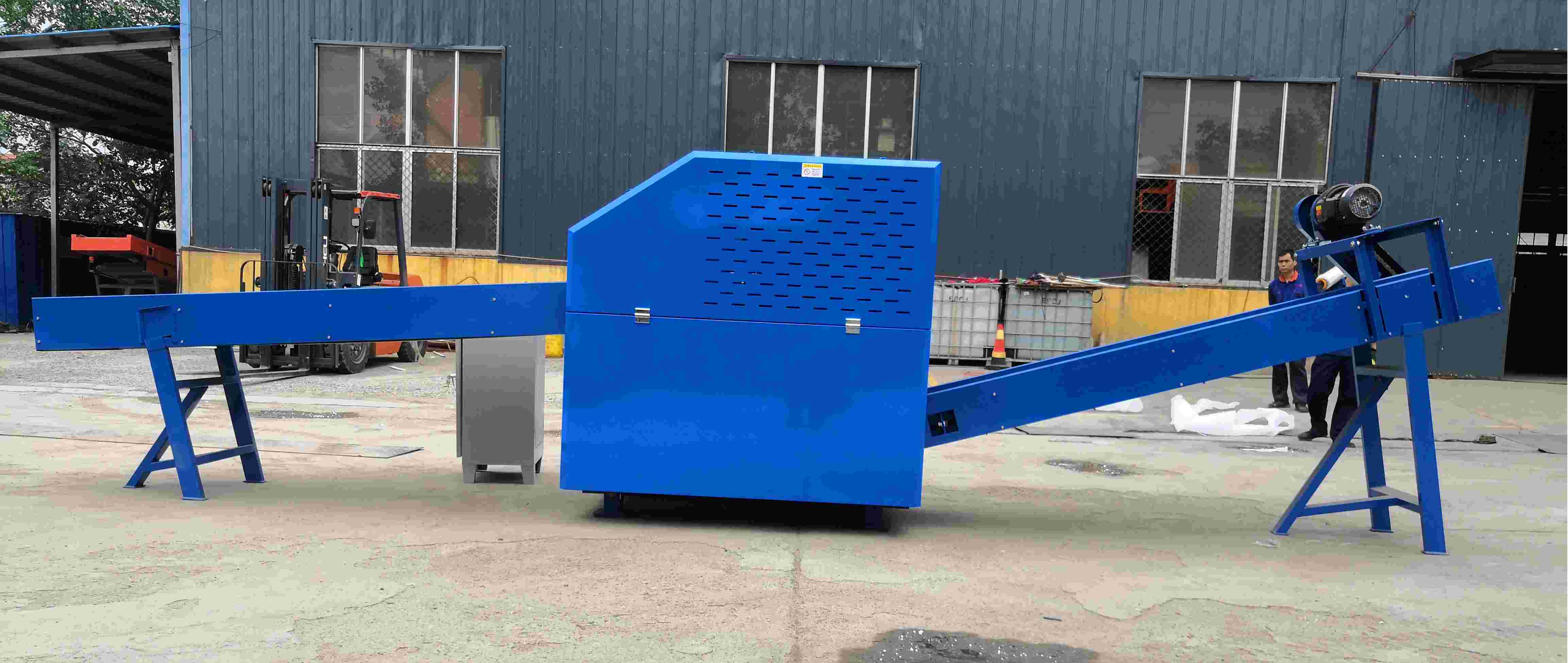 Fabrics Cutting Machine
